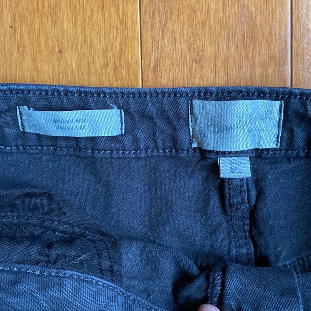 Universal Thread Shorts - Picture 2 of 3